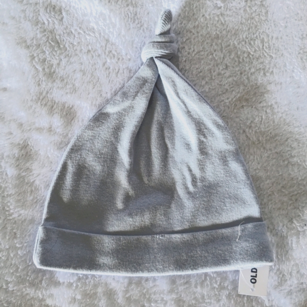 NWT baby knot hat